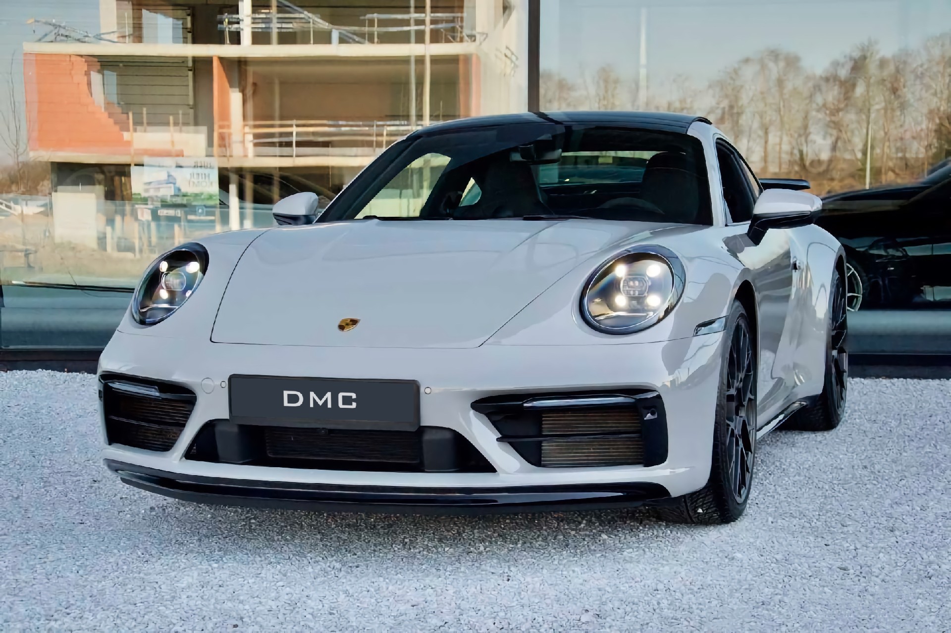 Lighter, Faster, Fiercer: Transforming Your Porsche 911 with Carbon Fiber