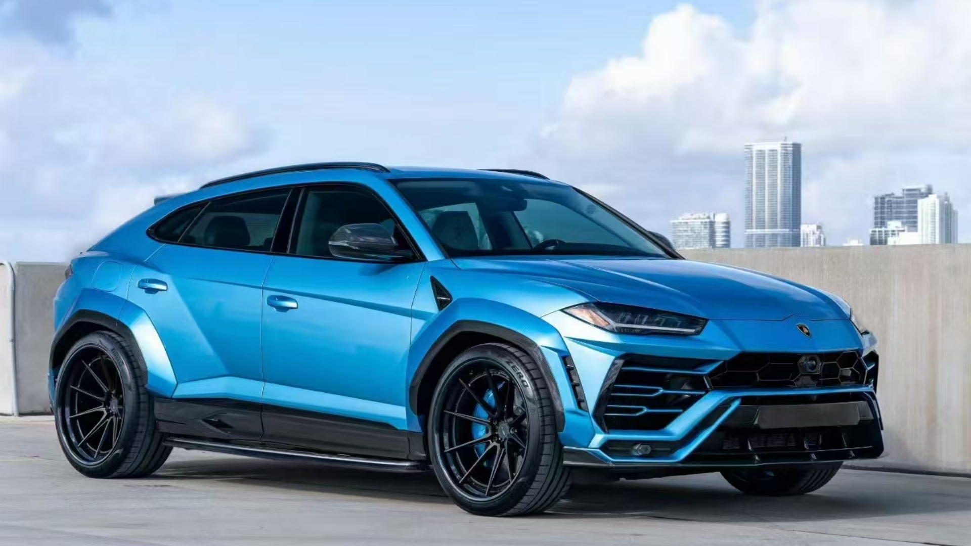 Carbon Commander: Redefining the Lamborghini Urus with the 1016 Industries Aero Package