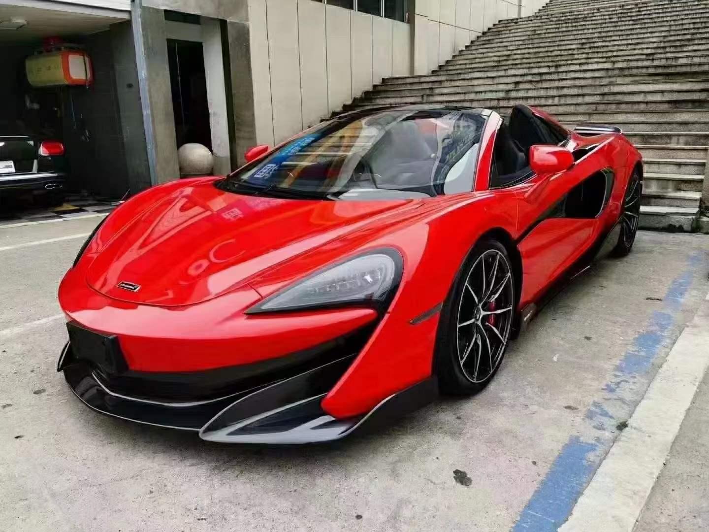 McLaren 540C/570S upgraded with 600LT carbon fiber kit